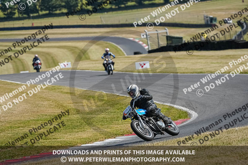 cadwell park;cadwell park photographs;cadwell trackday photographs;enduro digital images;event digital images;eventdigitalimages;peter wileman photography;racing digital images;trackday digital images;trackday photos